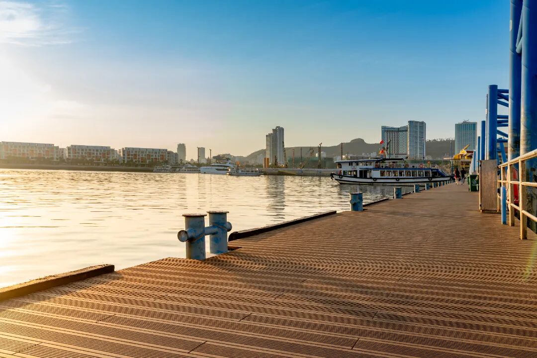 Deep Carbon Decking, Ha Long Bay Pier
